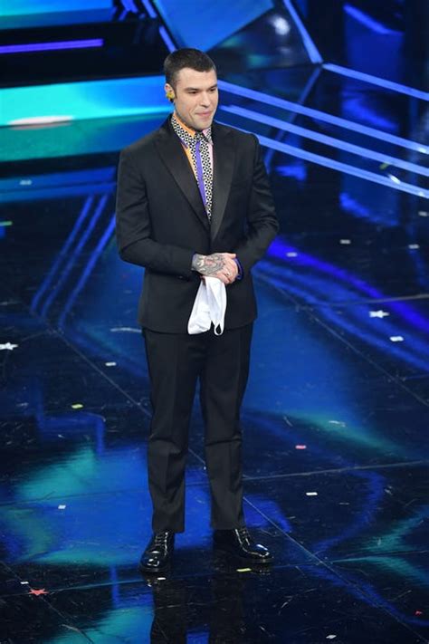 camicia versace fedez sanremo|Camicia Primavera 2021: quella di Fedez a Sanremo.